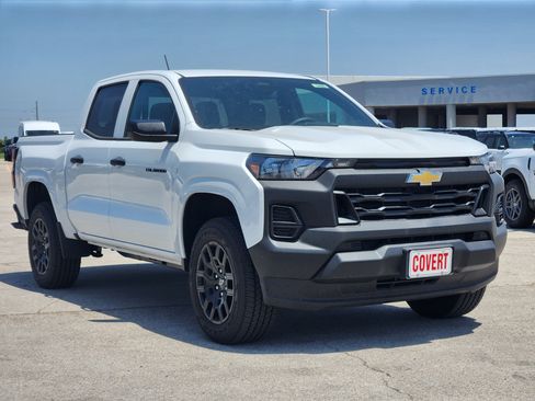 New 2026 Chevrolet Colorado W/T w/ WT Custom Package RWD image 2