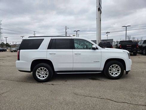 Used 2017 GMC Yukon SLT image 7