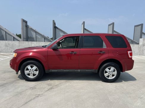 Used 2009 Ford Escape XLS AWD/4WD image 5