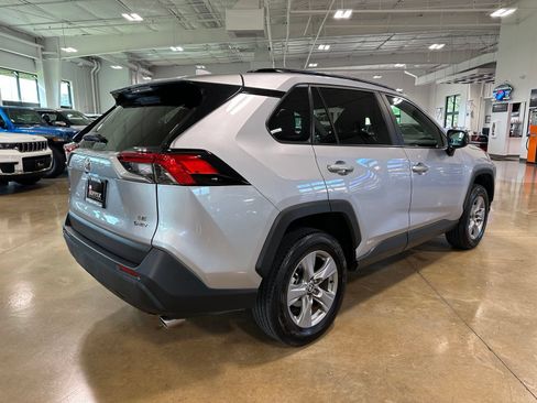 Used 2025 Toyota RAV4 LE AWD/4WD image 8