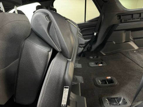 Used 2025 Toyota 4Runner TRD Off-Road image 25