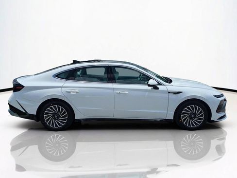 New 2026 Hyundai Sonata SEL FWD image 4