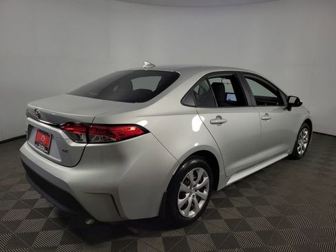 Used 2025 Toyota Corolla LE image 8