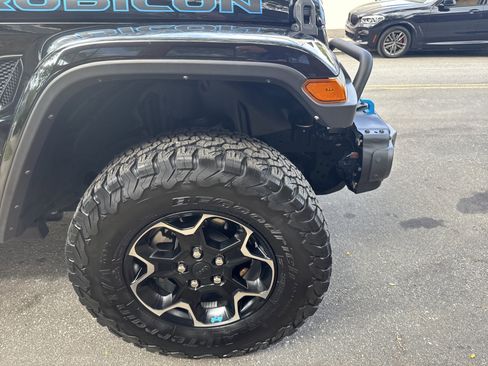 Used 2022 Jeep Wrangler Unlimited Rubicon 4xe w/ Steel Bumper Group image 15