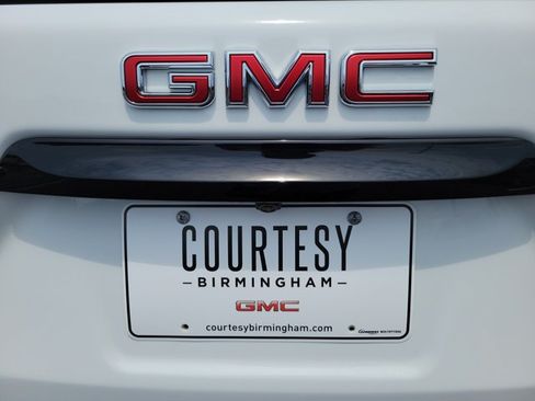 Used 2024 GMC Terrain SLE w/ Driver Convenience Package FWD image 34