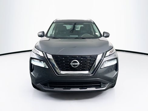 Used 2023 Nissan Rogue SL image 2