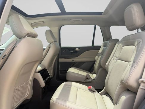 Used 2022 Lincoln Aviator Reserve w/ Elements Package Plus RWD image 27