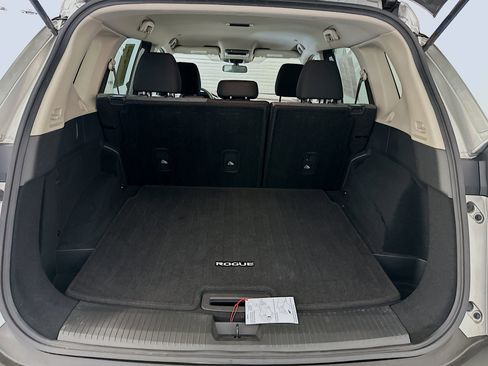 Used 2023 Nissan Rogue SV image 29
