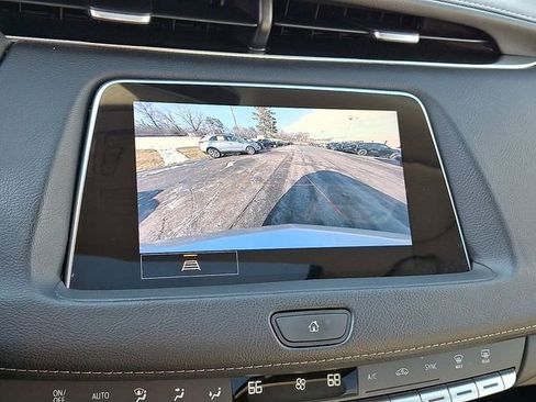 Certified 2022 Cadillac XT4 Luxury w/ Driver Awareness Package image 23