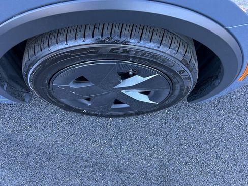 Used 2024 Toyota Prius LE image 22