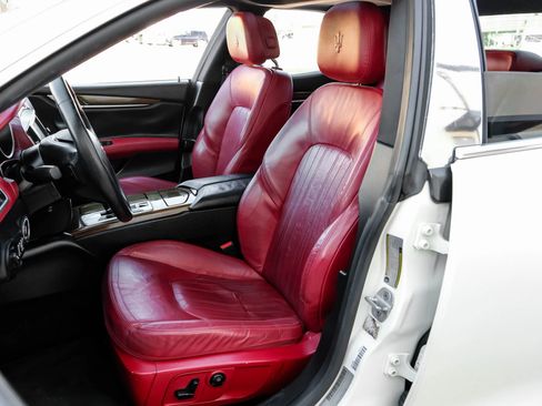 Used 2014 Maserati Ghibli image 31