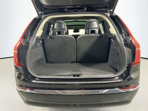New 2026 Volvo XC90 B5 Plus w/ Protection Package Premier image 31