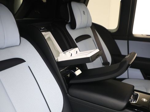 Certified 2022 Rolls-Royce Cullinan w/ Dark Exterior Package image 36