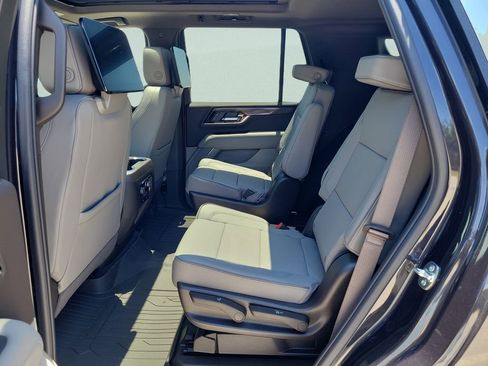 New 2026 GMC Yukon Elevation AWD/4WD image 9