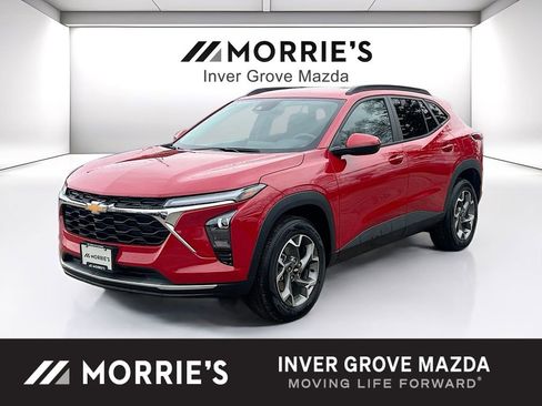 Used 2026 Chevrolet Trax LT w/ Driver Confidence Package FWD image 1