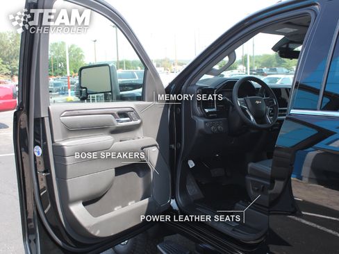 New 2026 Chevrolet Silverado 2500 LTZ w/ LTZ Premium Package AWD/4WD image 3