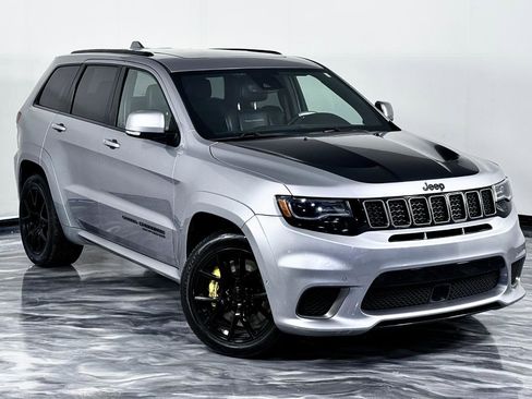 Used 2020 Jeep Grand Cherokee Trackhawk AWD/4WD image 3