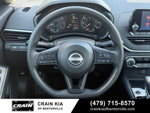 Used 2024 Nissan Altima 2.5 S FWD image 13
