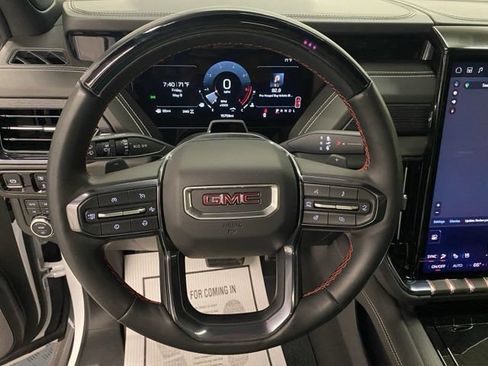 Used 2025 GMC Yukon XL AT4 Ultimate AWD/4WD image 17