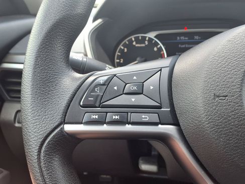 Used 2024 Nissan Altima 2.5 SV FWD image 28