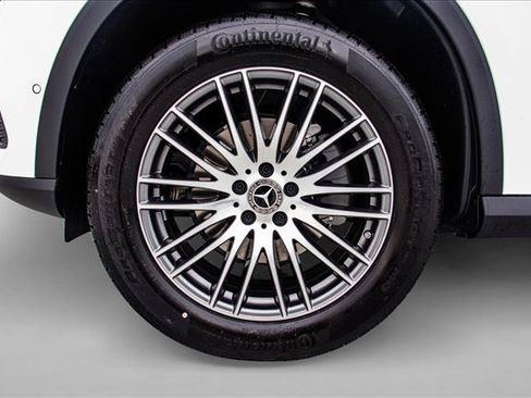 New 2026 Mercedes-Benz GLC 300 4MATIC image 9