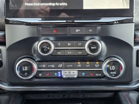 Used 2022 Ford Expedition Max Limited image 15