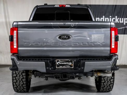 Used 2024 Ford F250 XLT w/ Black Appearance Package AWD/4WD image 10