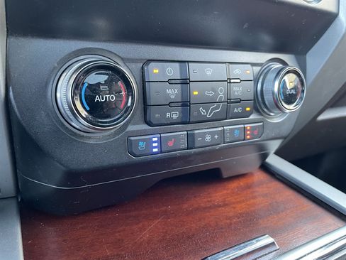 Used 2021 Ford F450 King Ranch w/ King Ranch Ultimate Package AWD/4WD image 31