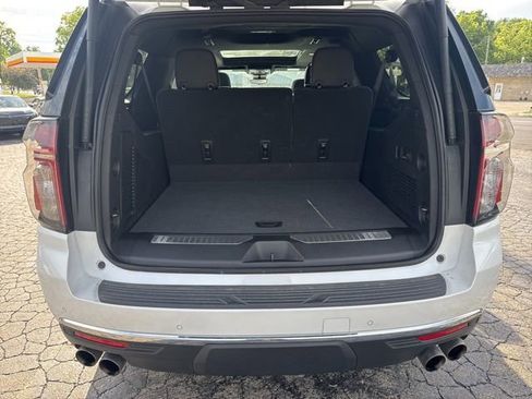 Used 2023 Chevrolet Suburban Premier AWD/4WD image 7