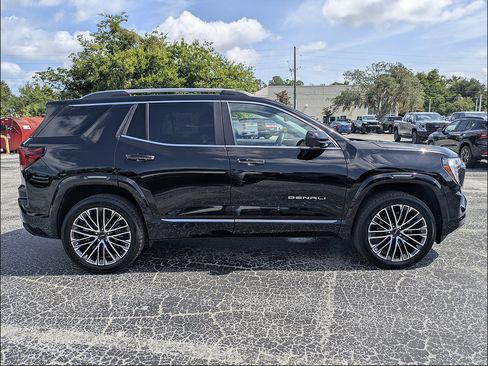 Certified 2026 GMC Terrain Denali AWD/4WD image 3
