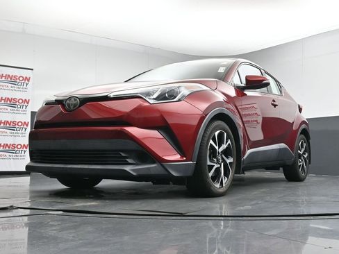 Used 2018 Toyota C-HR XLE FWD image 35