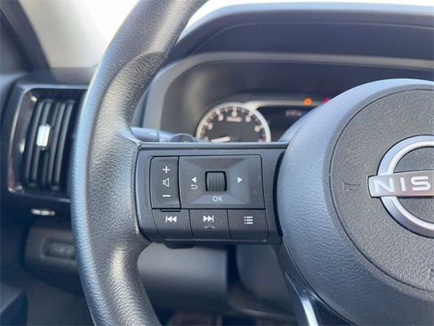 Used 2024 Nissan Pathfinder S image 14