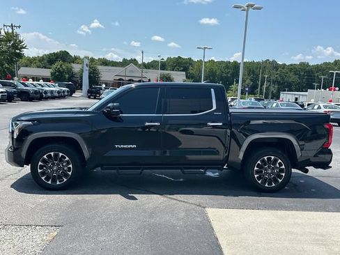 Used 2025 Toyota Tundra Limited AWD/4WD image 7