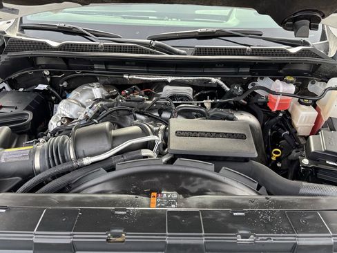 Used 2025 GMC Sierra 2500 AT4 image 29