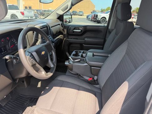 Used 2022 Chevrolet Silverado 1500 Custom AWD/4WD image 25