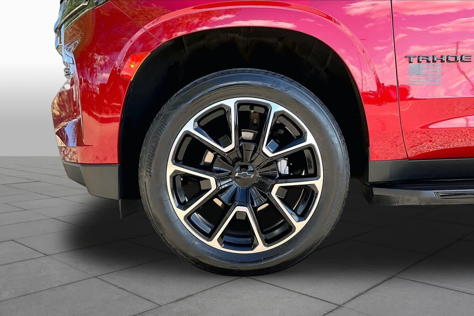 Used 2021 Chevrolet Tahoe RST w/ Luxury Package AWD/4WD image 11