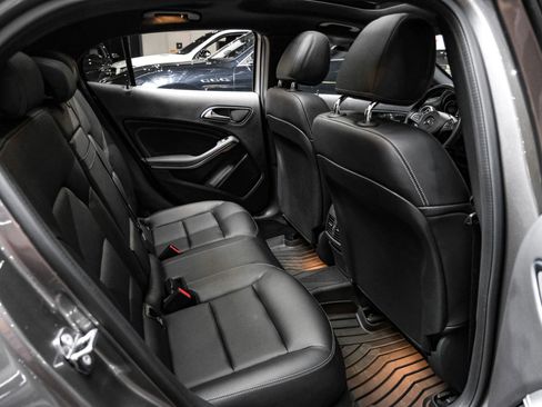 Used 2019 Mercedes-Benz GLA 250 4MATIC image 39