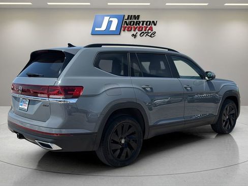 Used 2025 Volkswagen Atlas SE image 5