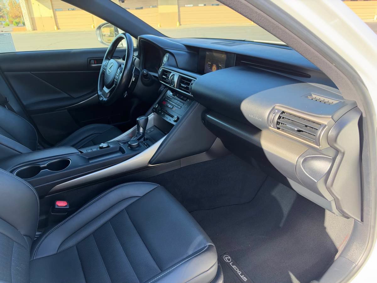 Used 2018 Lexus IS 300 F Sport RWD image 20