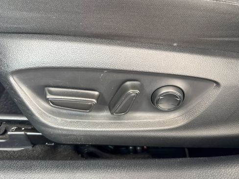 Used 2020 Toyota Camry LE FWD image 14