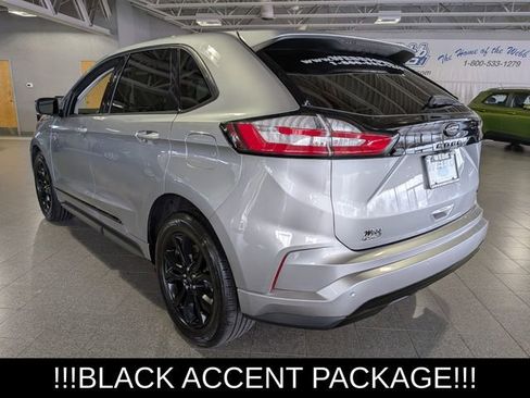 Used 2024 Ford Edge SE w/ Black Appearance Package image 6