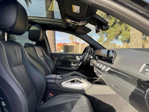 Used 2023 Mercedes-Benz Maybach GLS 600 4MATIC image 28