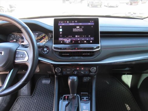 Used 2022 Jeep Compass Trailhawk w/ Trailhawk Convenience Group image 19