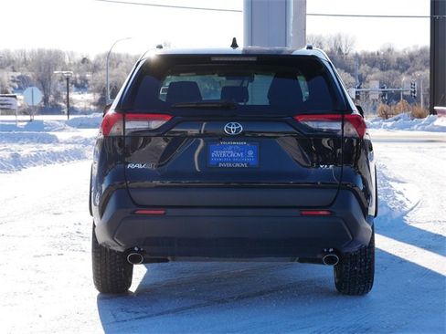 Used 2023 Toyota RAV4 XLE w/ XLE Grade Weather Package image 6
