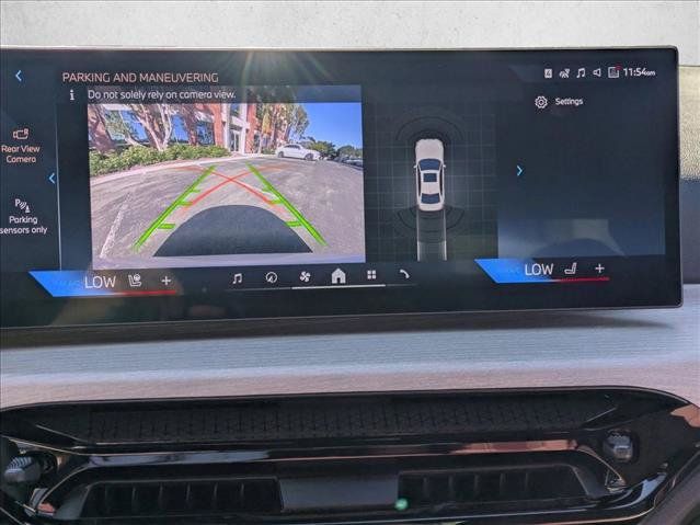 Used 2026 BMW 330i Sedan w/ M Sport Package RWD image 13