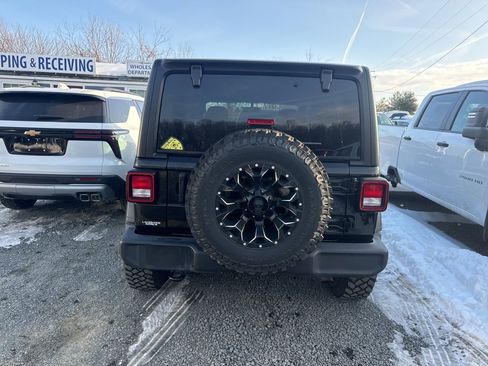 Used 2022 Jeep Wrangler Unlimited Sport image 5