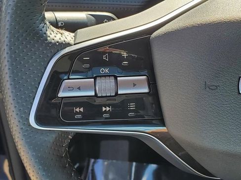 Used 2023 Nissan Ariya FWD image 19