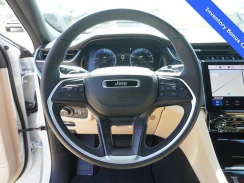 New 2025 Jeep Grand Cherokee L Limited w/ Black Appearance Package AWD/4WD image 27