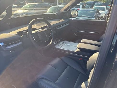 New 2025 Lincoln Navigator Reserve w/ Jet Appearance Package image 16