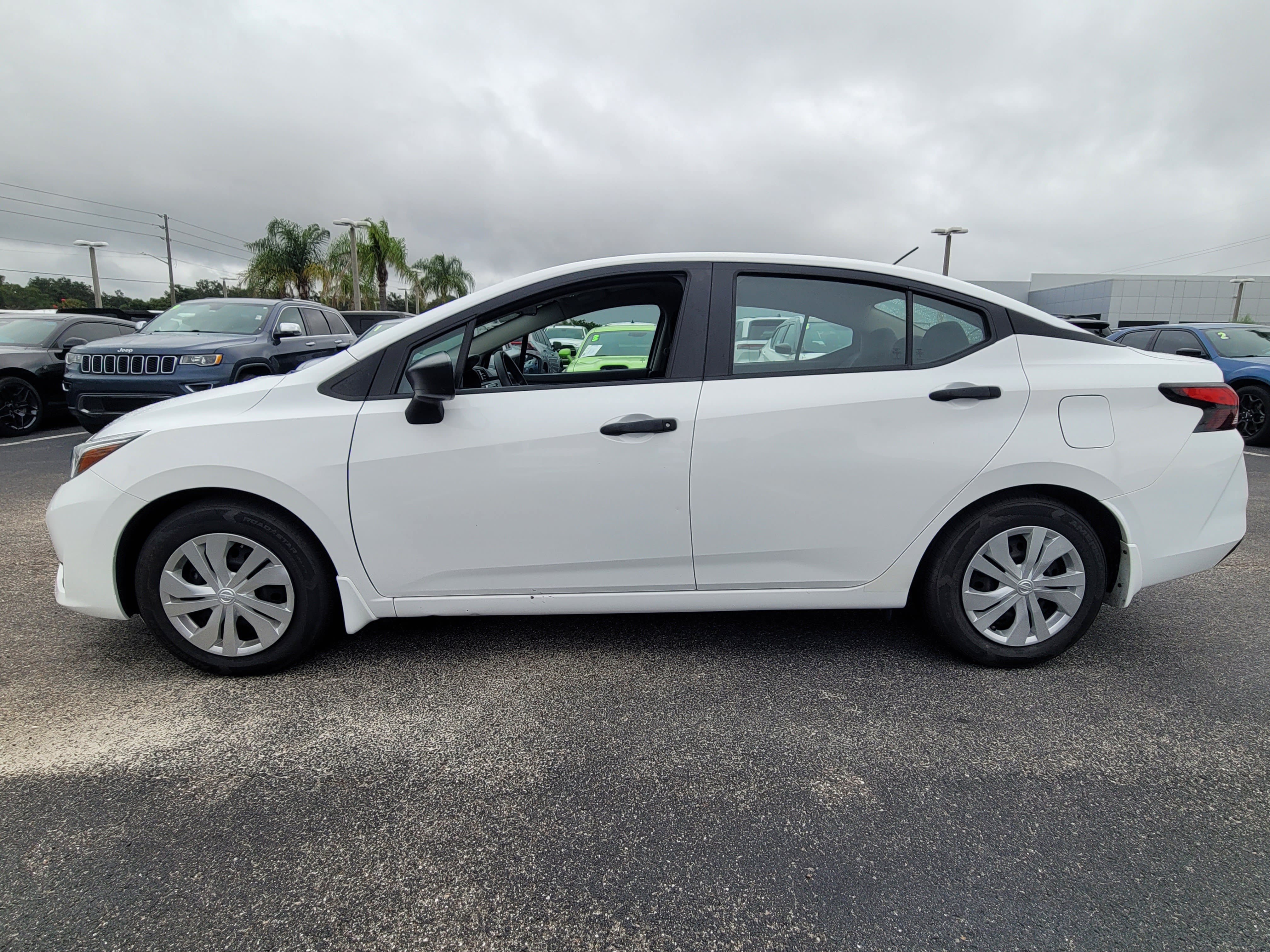 Used 2023 Nissan Versa S w/ Trunk Package FWD image 7